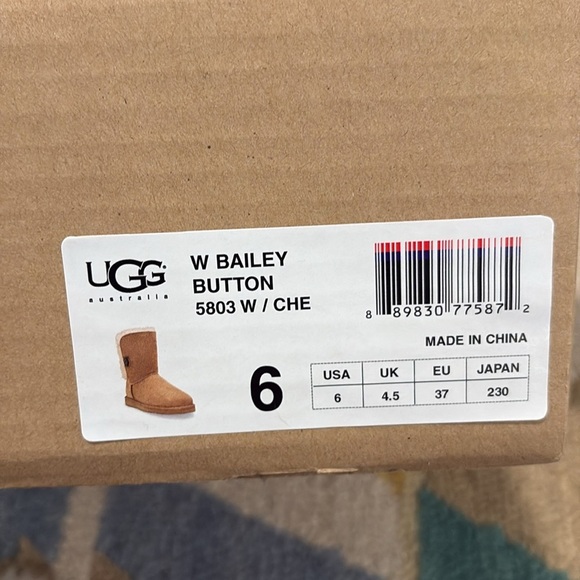Ugg Bailey Button Boots in Chestnut size 6 - Picture 8 of 8